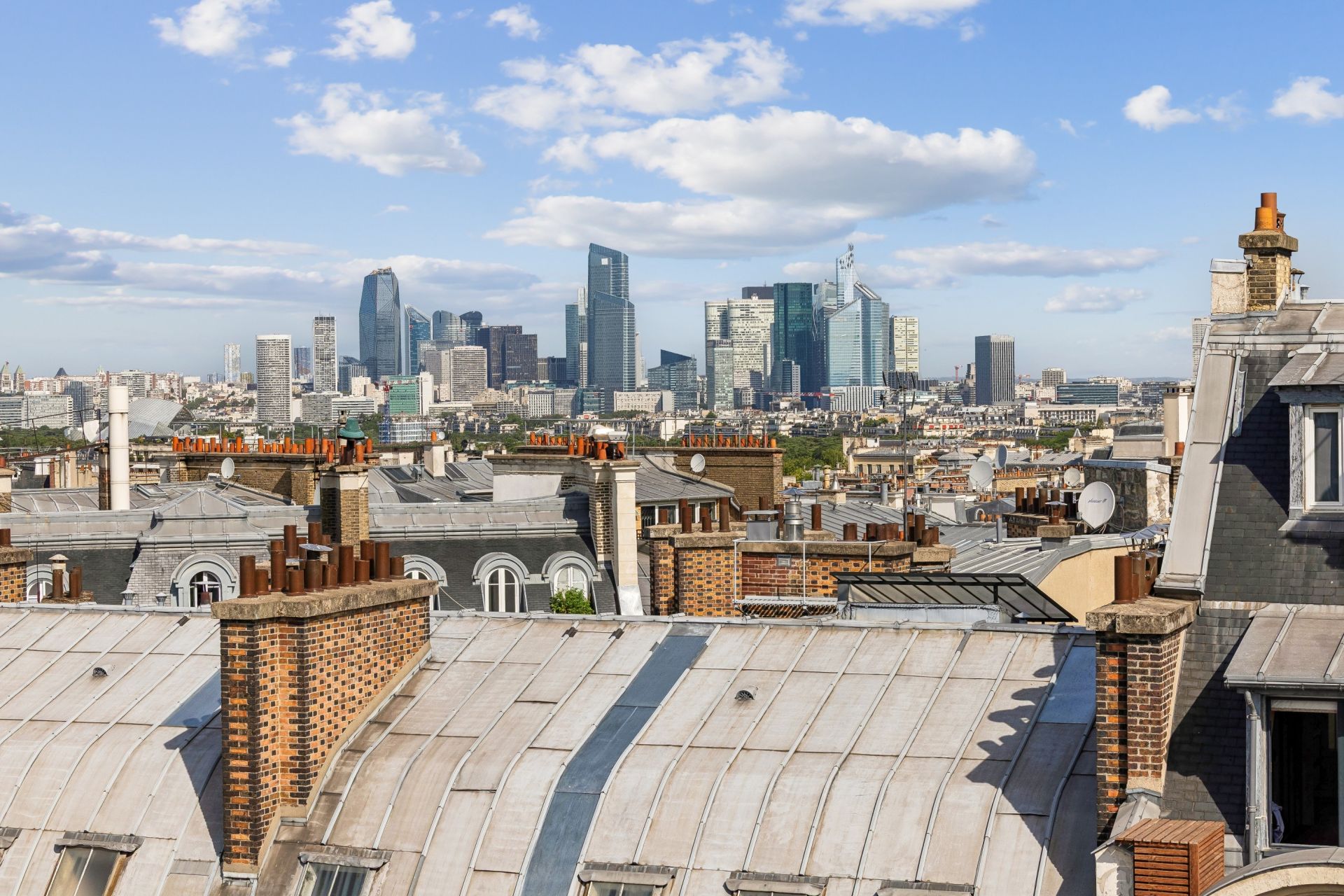 luxury apartment 5 Rooms for sale on PARIS (75016)