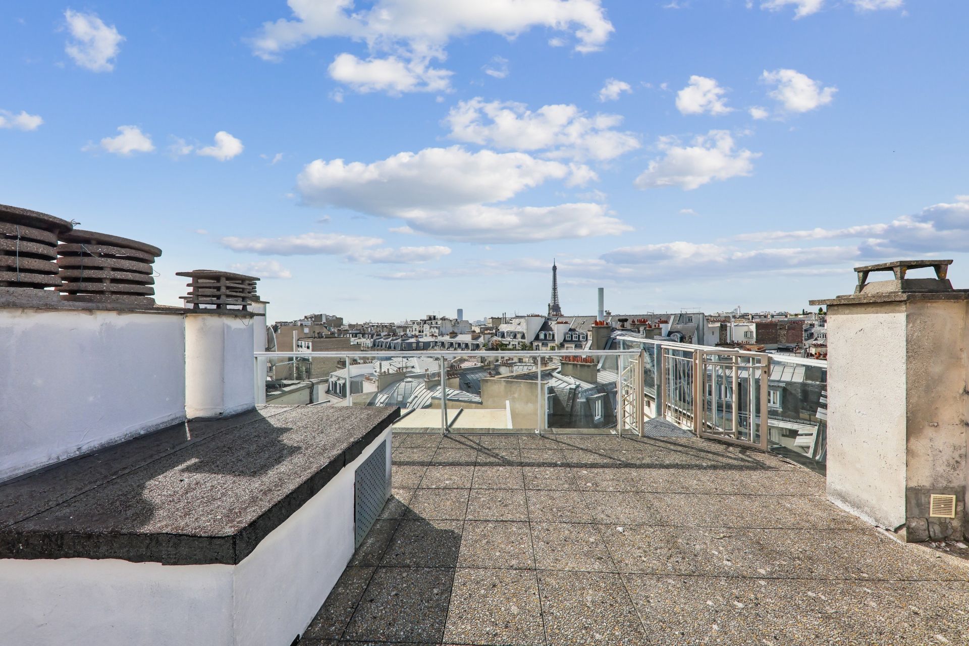 luxury apartment 5 Rooms for sale on PARIS (75016)