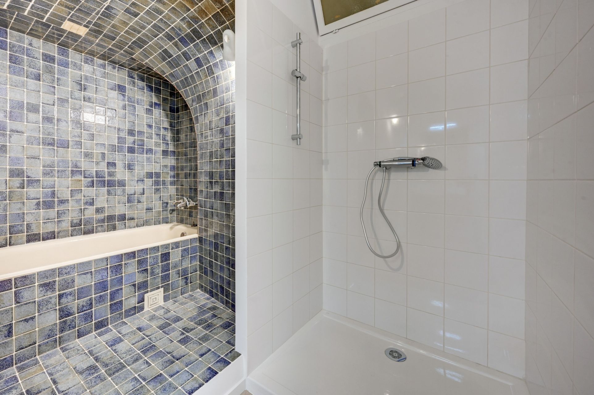 luxury house 8 Rooms for rent on AIX EN PROVENCE (13100)