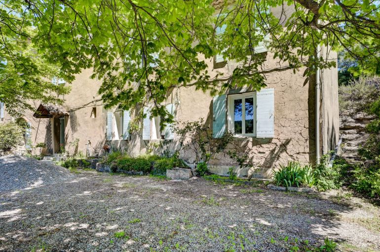 luxury house 8 Rooms for rent on AIX EN PROVENCE (13100)