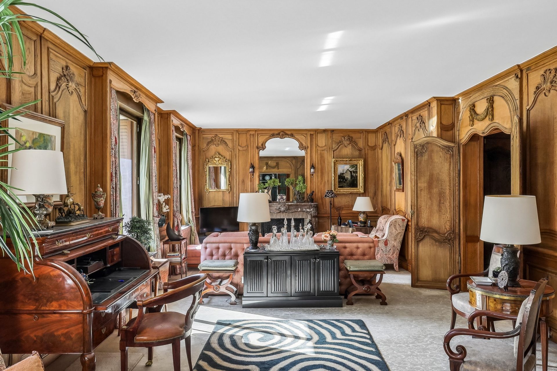 luxury apartment 5 Rooms for sale on PARIS (75016)