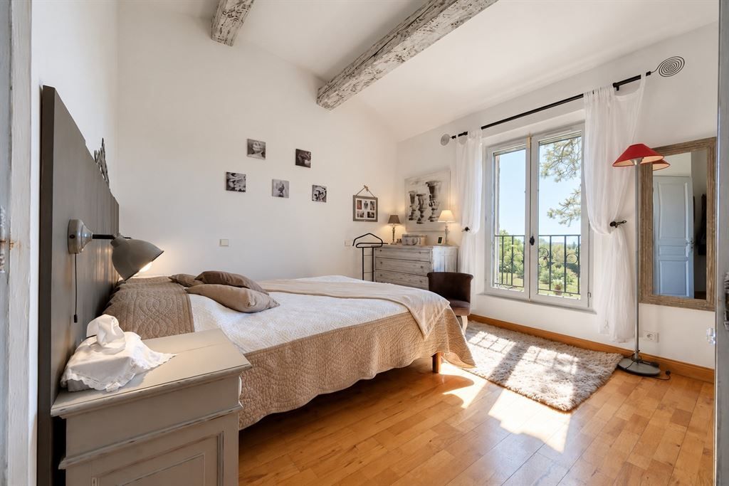 bastide 5 Rooms for sale on TOURRETTES (83440)
