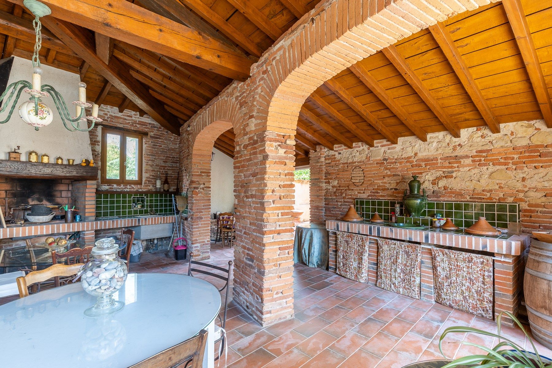 luxury house 18 Rooms for sale on RABASTENS (81800)