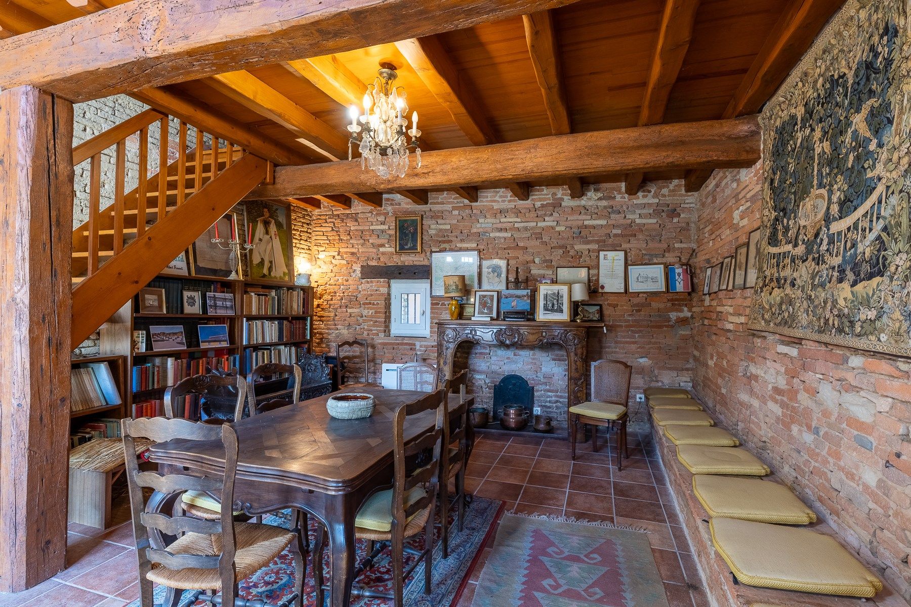 luxury house 18 Rooms for sale on RABASTENS (81800)