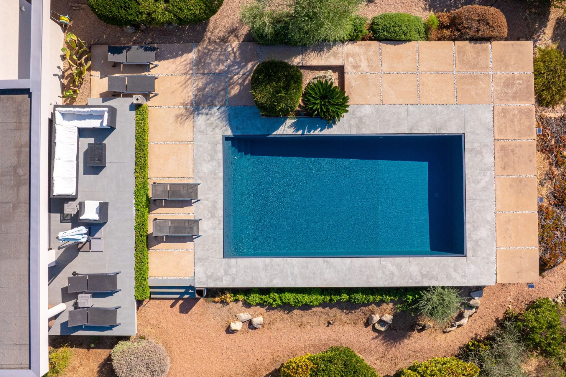 luxury villa 7 Rooms for sale on ZONZA (20124)