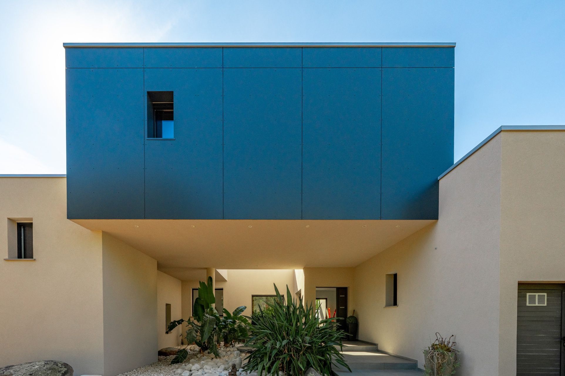 luxury villa 7 Rooms for sale on ZONZA (20124)