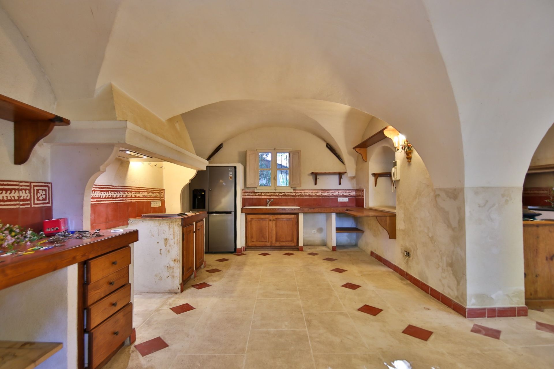 luxury house 15 Rooms for sale on JOUCAS (84220)