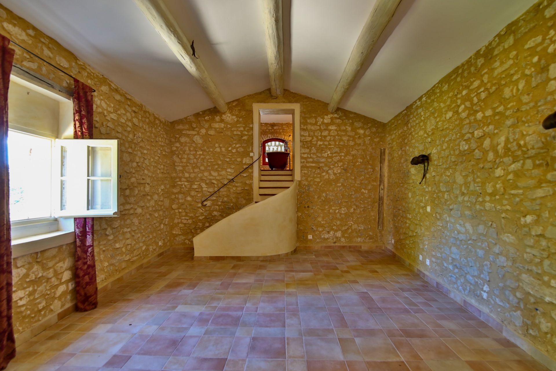 luxury house 15 Rooms for sale on JOUCAS (84220)