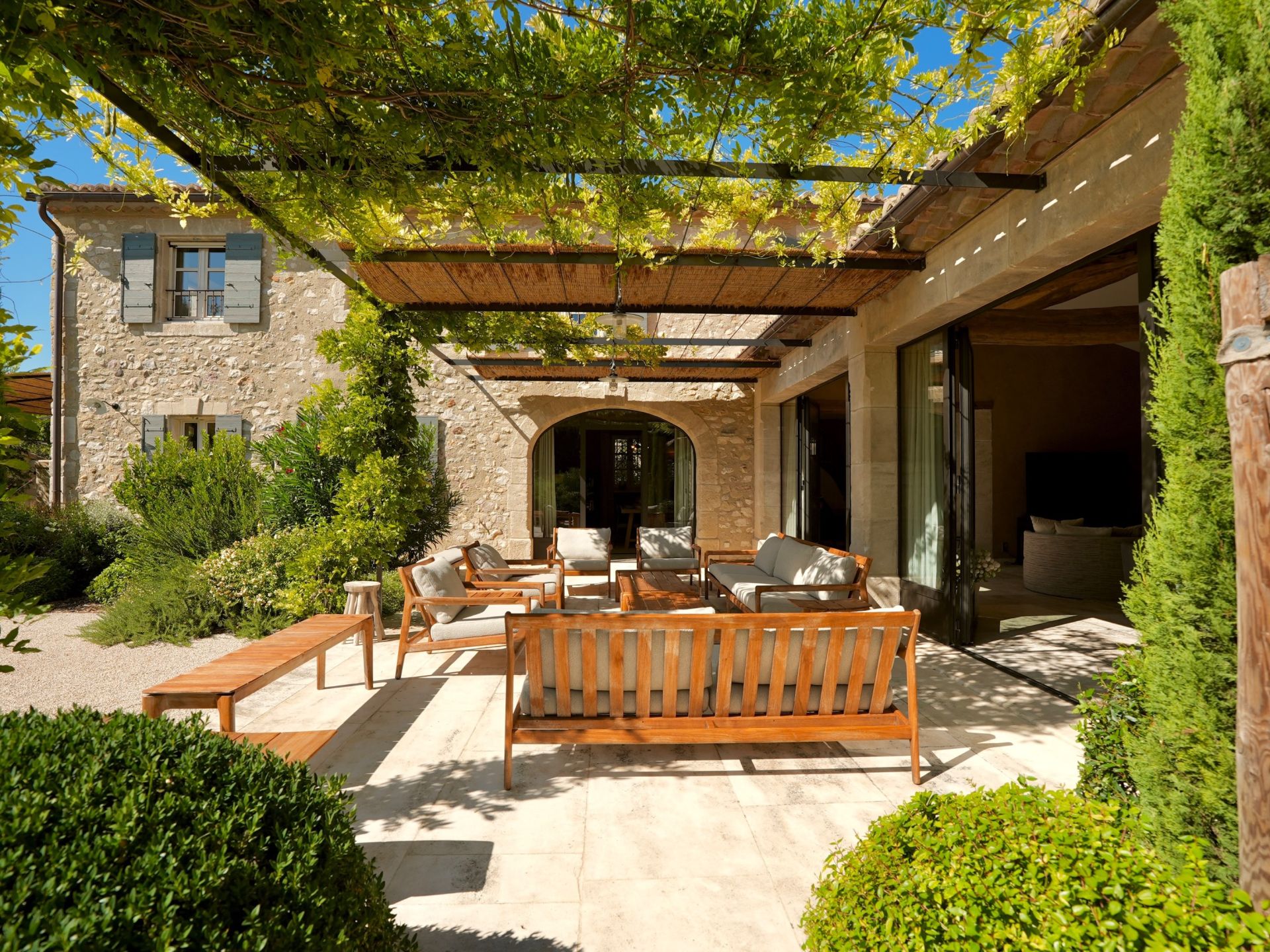 maison de luxe 10 Pièces en location saisonnière sur EYGALIERES (13810)