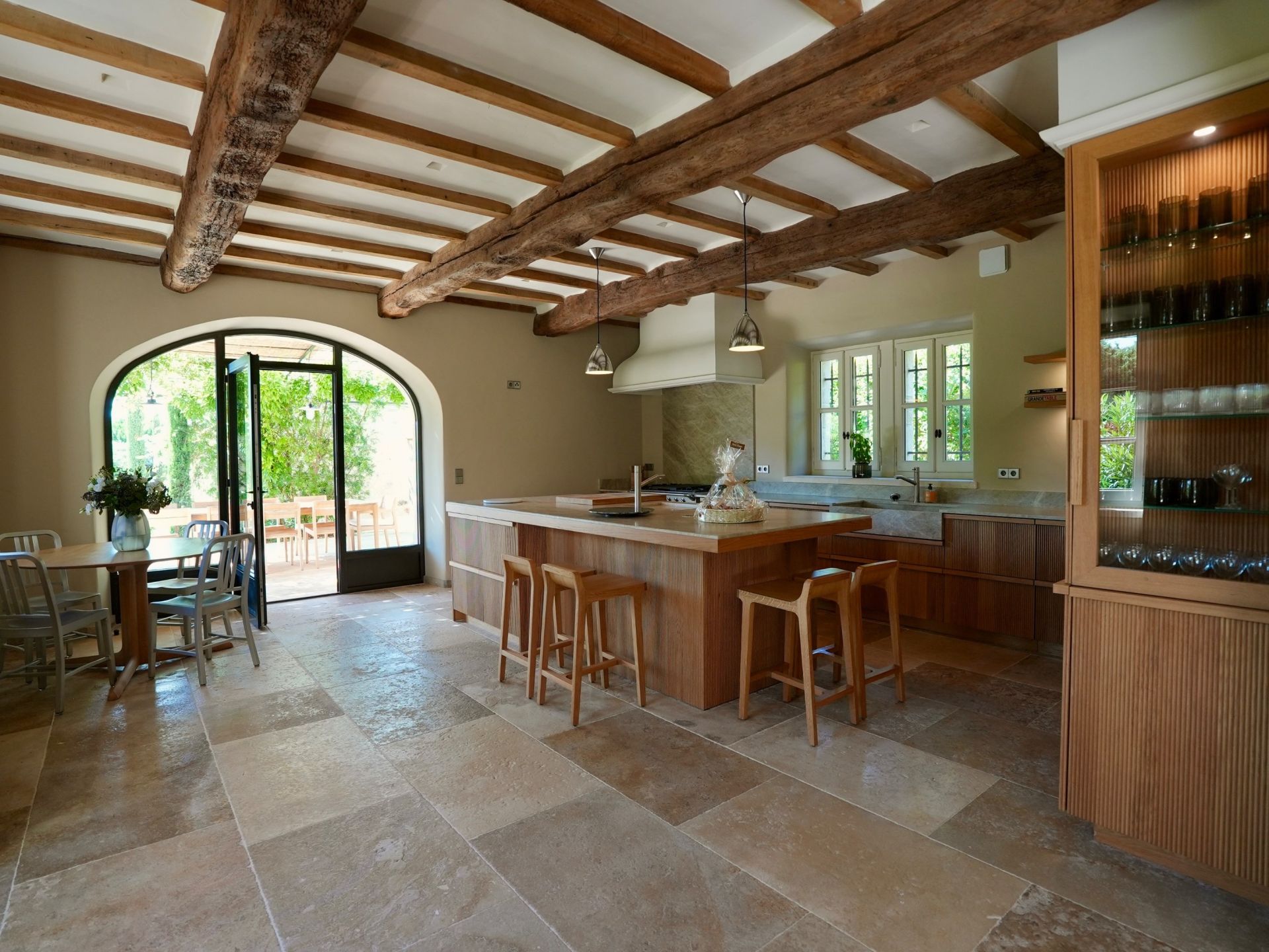 maison de luxe 10 Pièces en location saisonnière sur EYGALIERES (13810)
