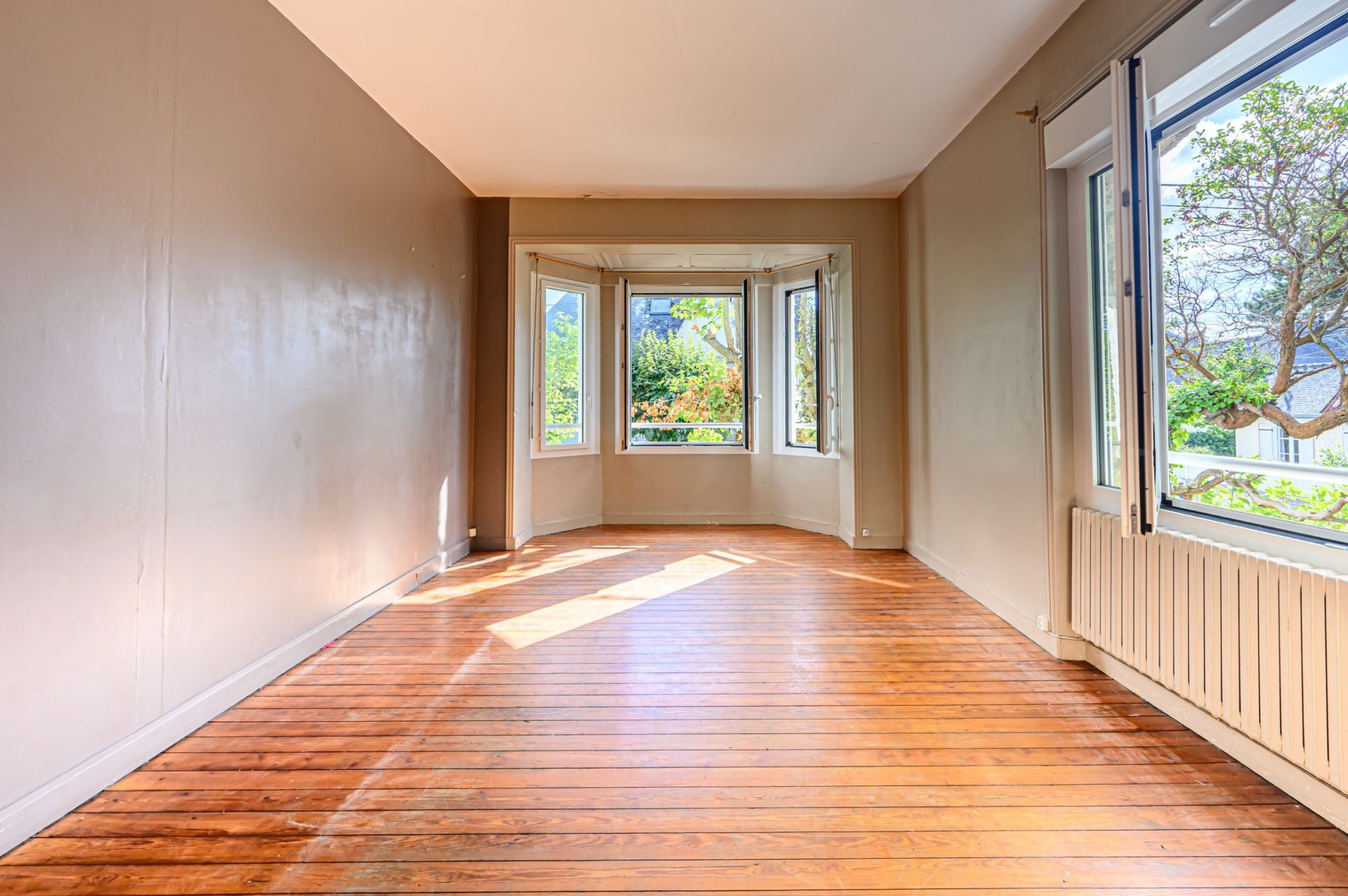luxury house 5 Rooms for sale on LA BAULE (44500)