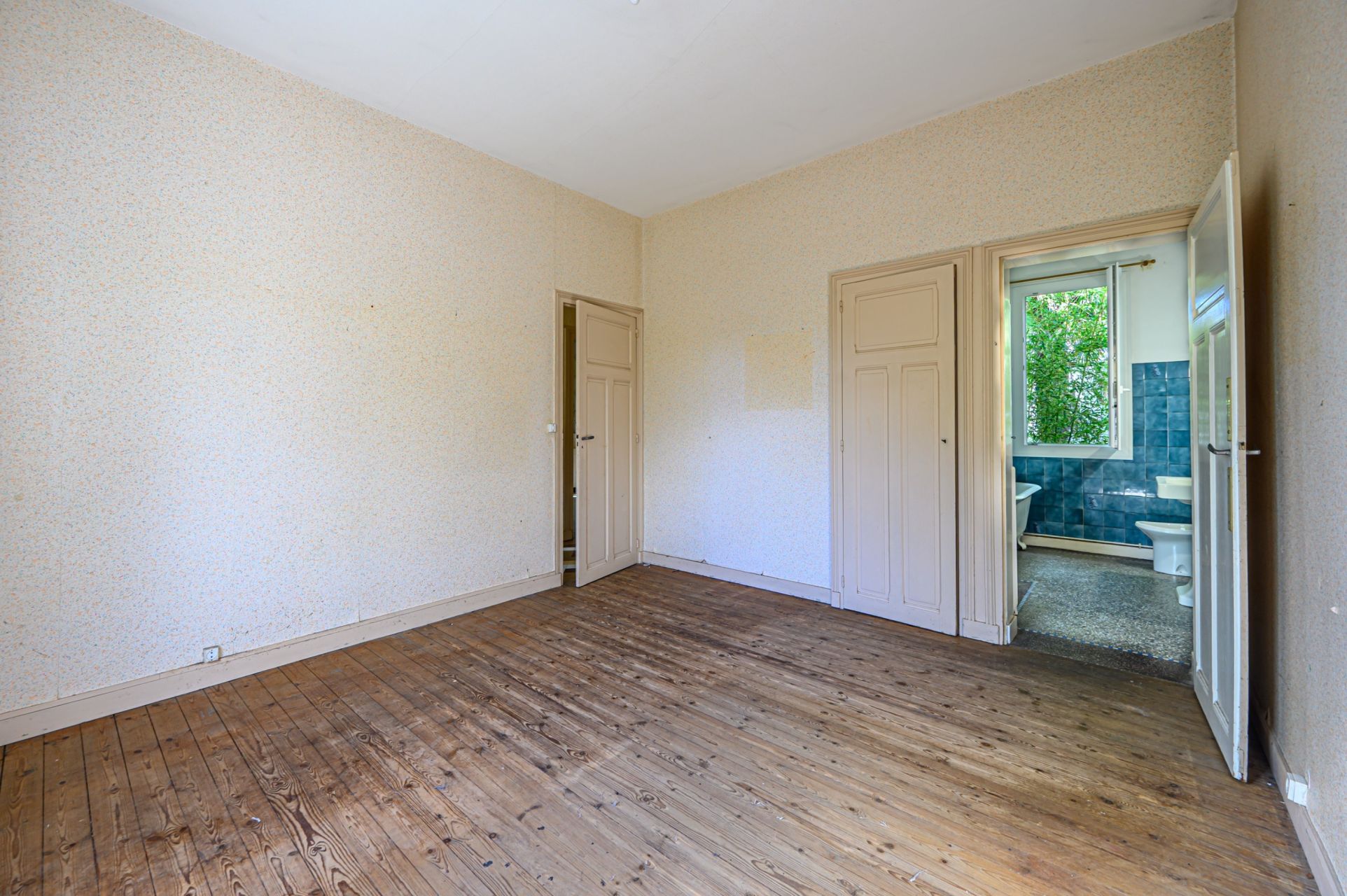 luxury house 5 Rooms for sale on LA BAULE (44500)