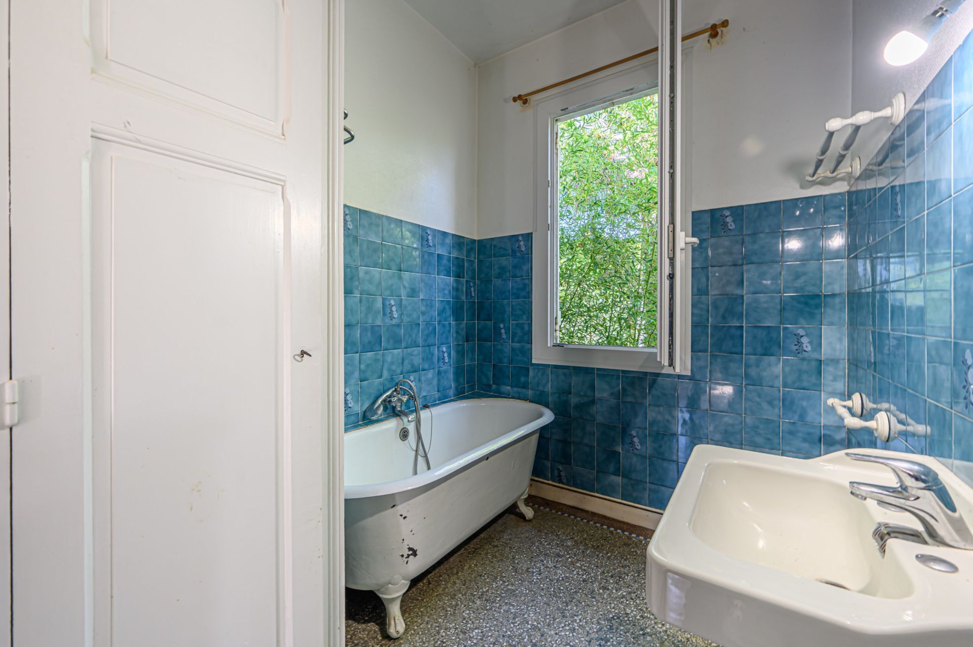 luxury house 5 Rooms for sale on LA BAULE (44500)