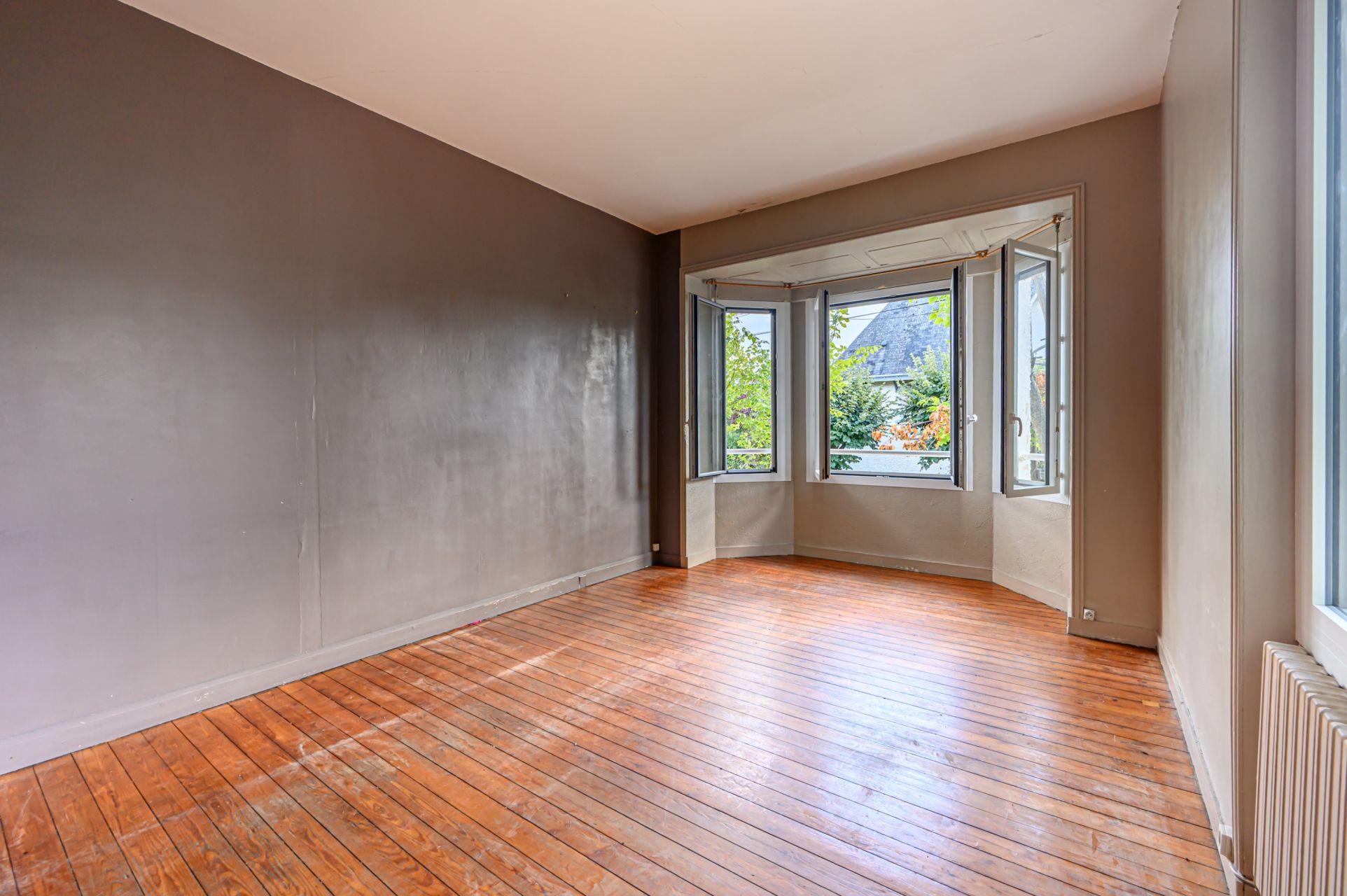 luxury house 5 Rooms for sale on LA BAULE (44500)