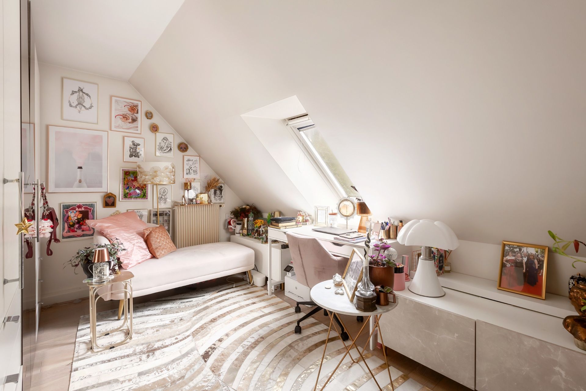 luxury house 10 Rooms for sale on TRIEL SUR SEINE (78510)
