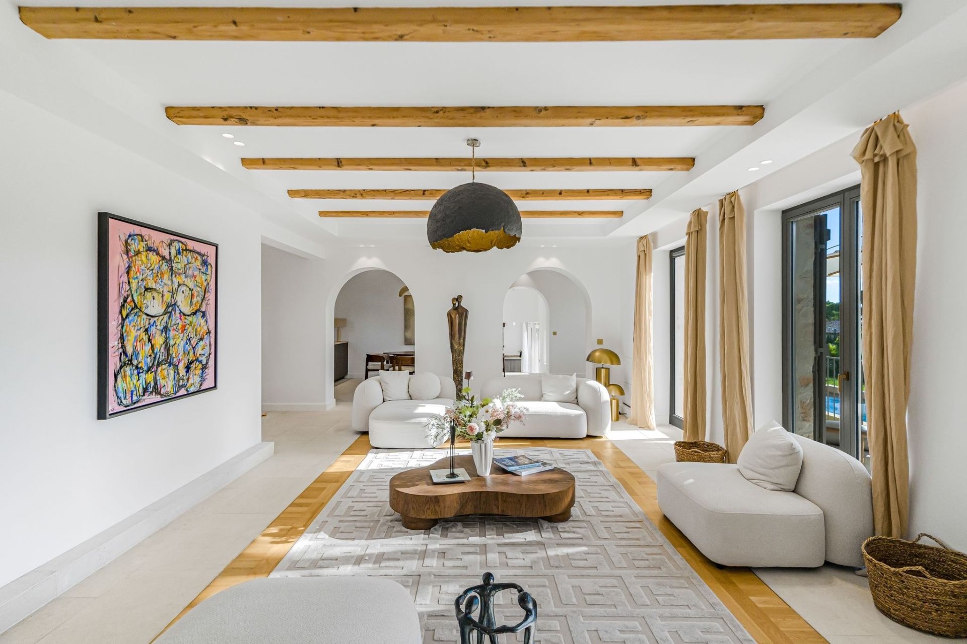 bastide 9 Rooms for sale on ANTIBES (06600)