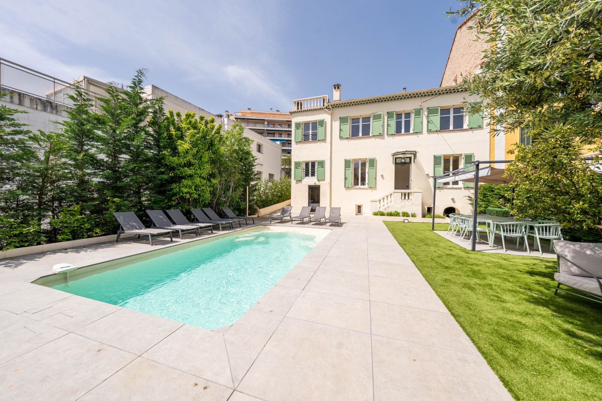 maison de ville 8 Pièces en vente sur CANNES (06400)