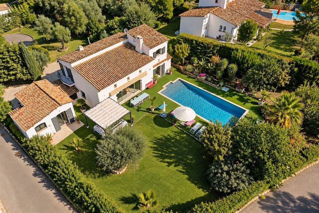 luxury villa 7 Rooms for sale on MOUGINS (06250)
