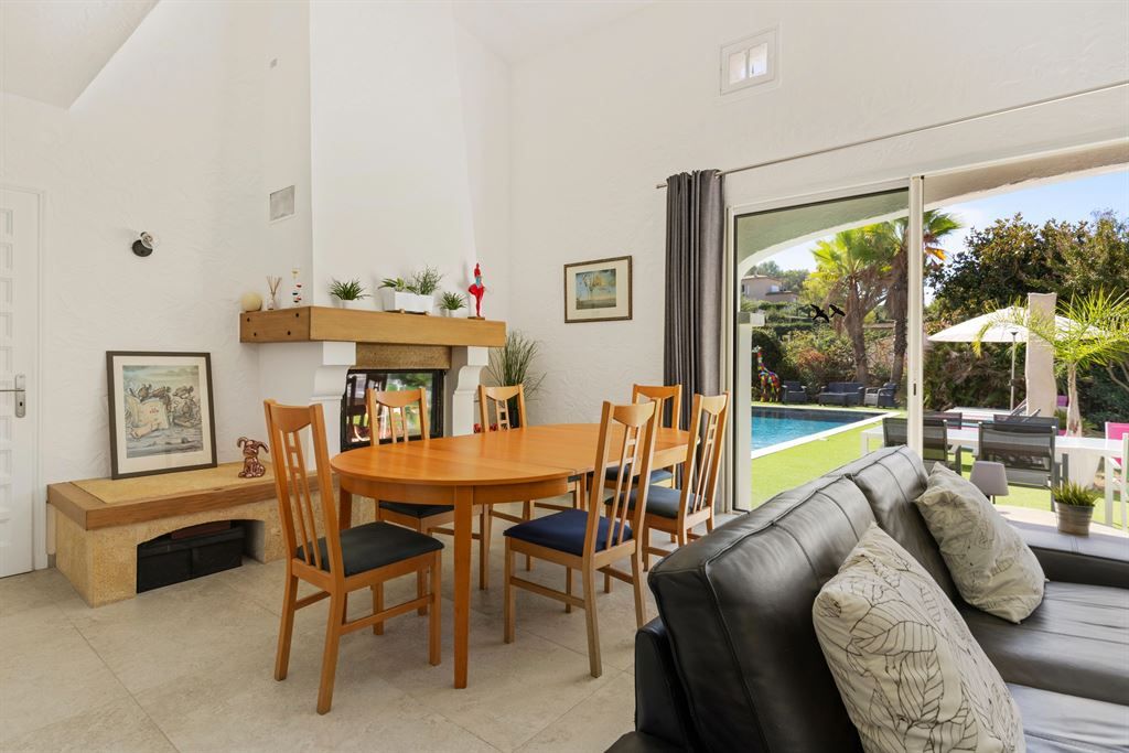 luxury villa 7 Rooms for sale on MOUGINS (06250)