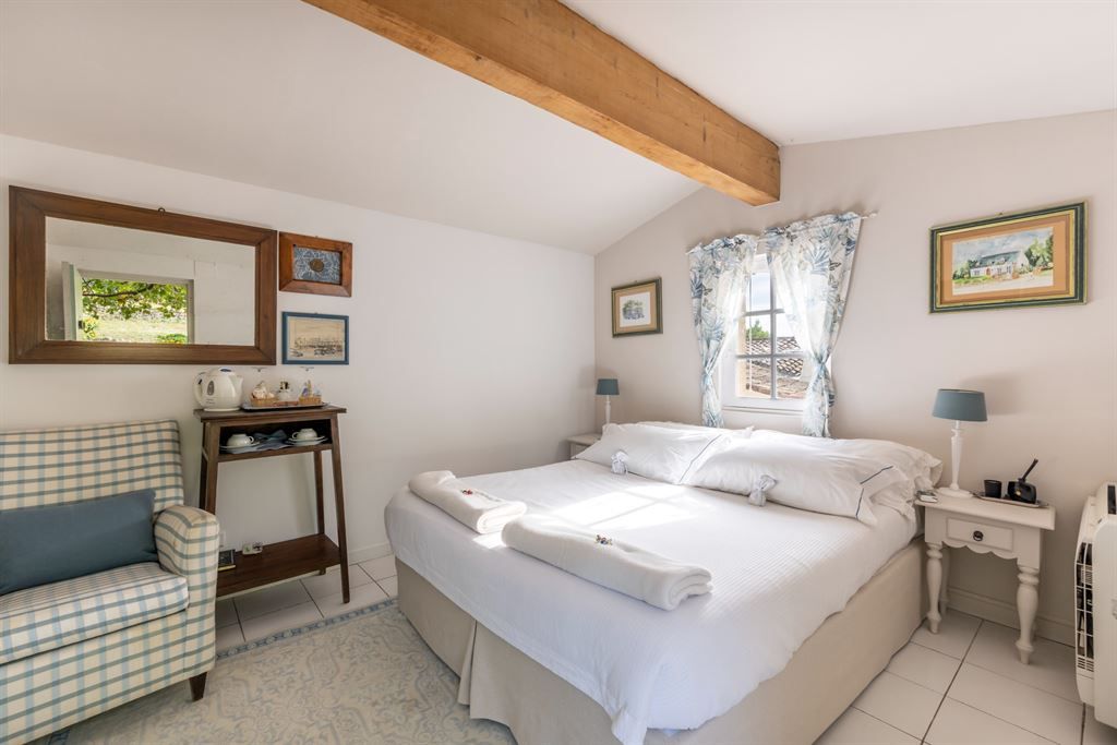 luxury property 6 Rooms for sale on FAYENCE (83440)