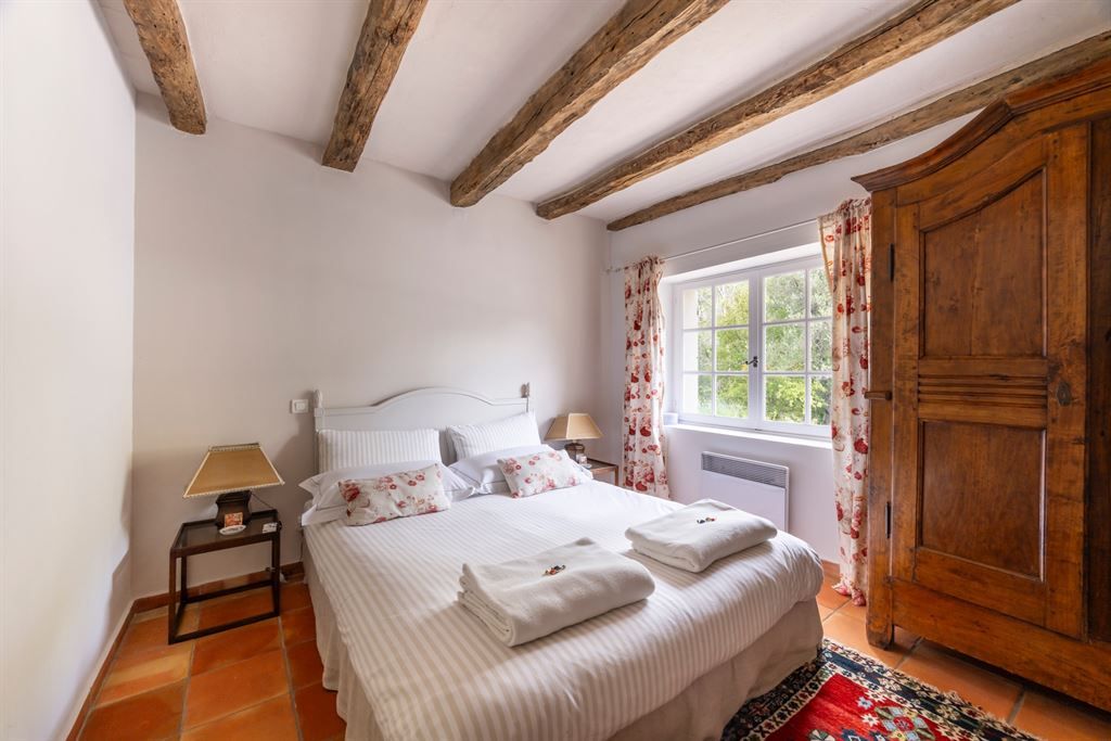 luxury property 6 Rooms for sale on FAYENCE (83440)