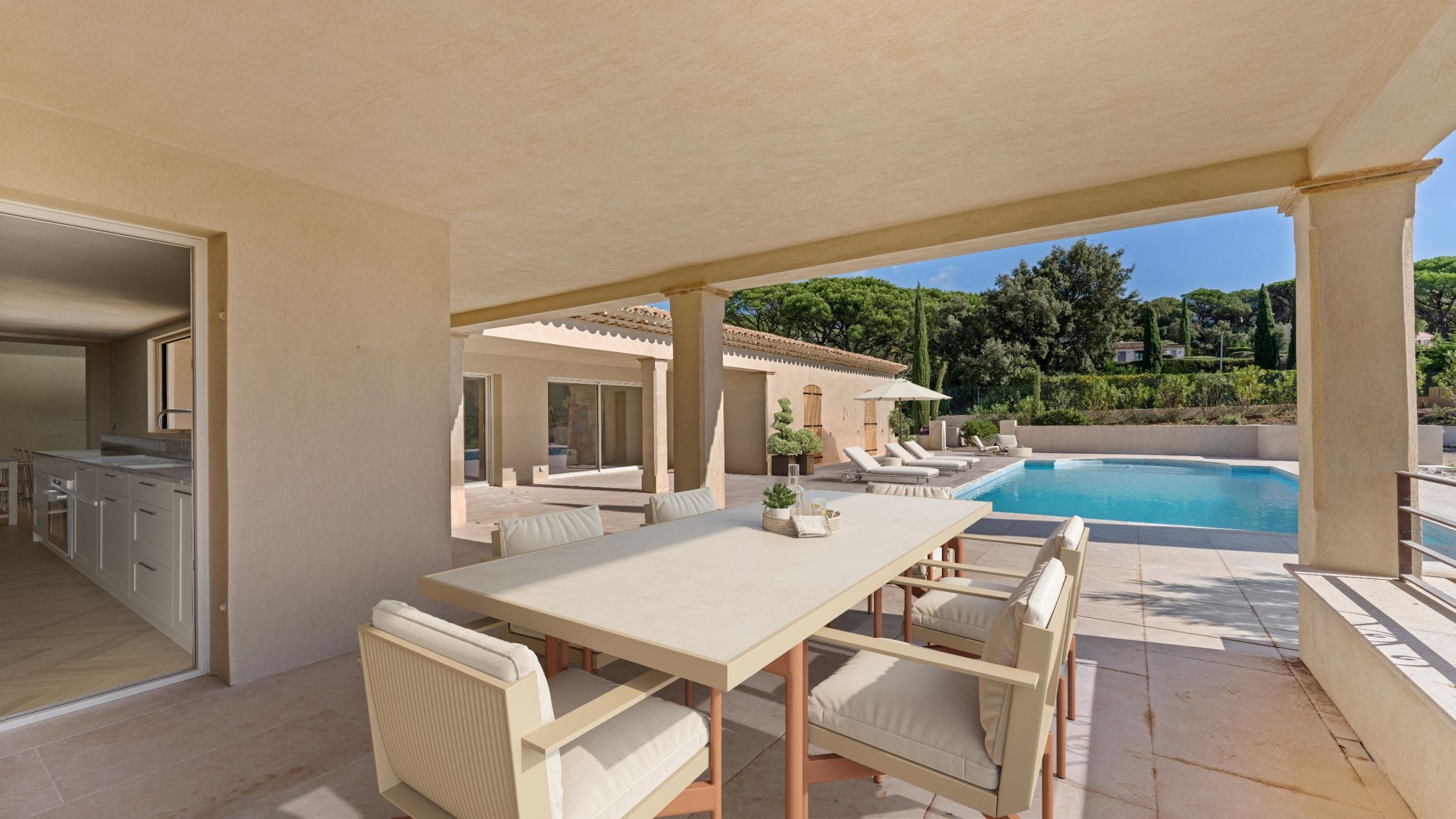 bastide 9 Rooms for sale on STE MAXIME (83120)