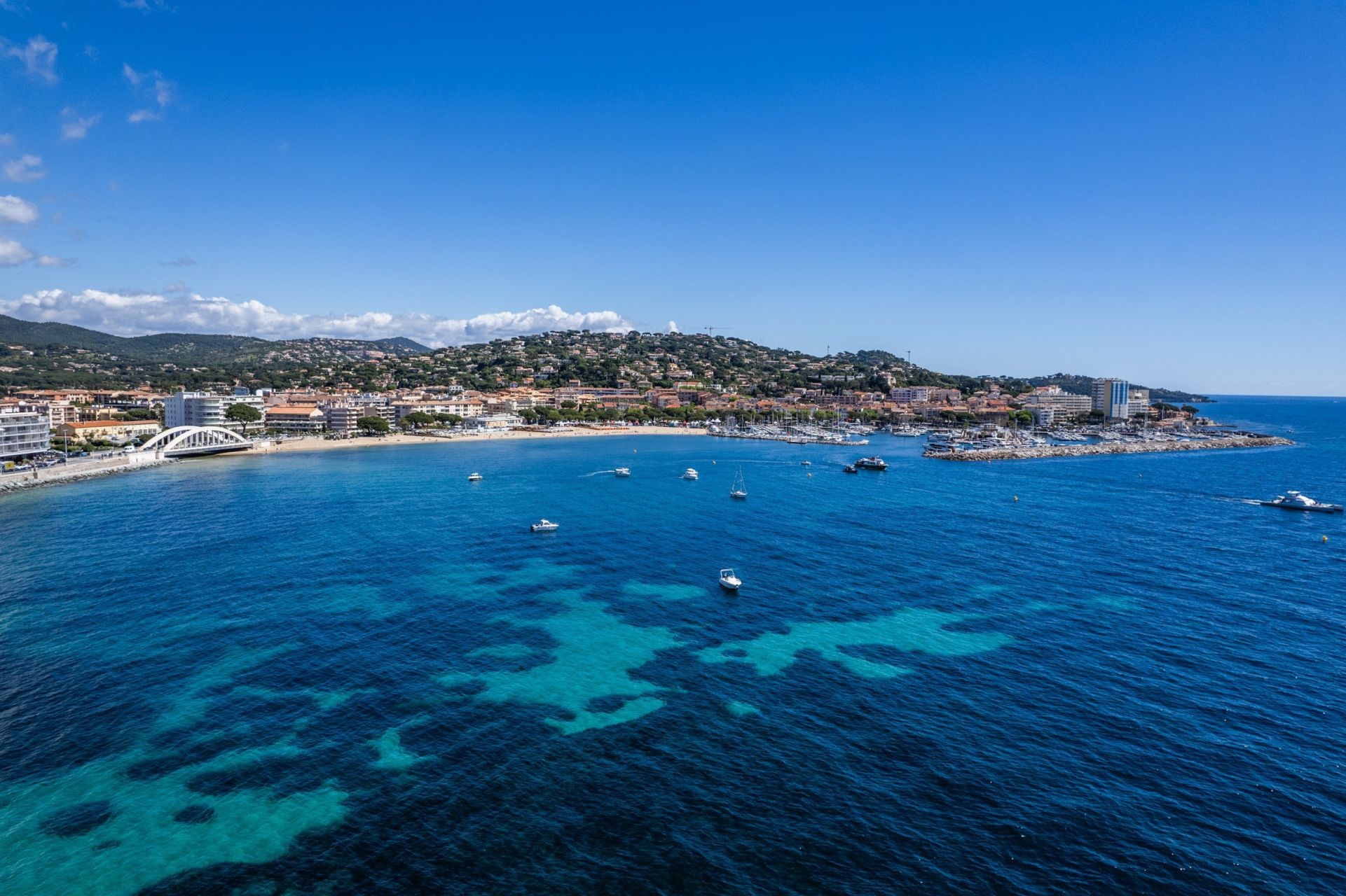 bastide 9 Rooms for sale on STE MAXIME (83120)