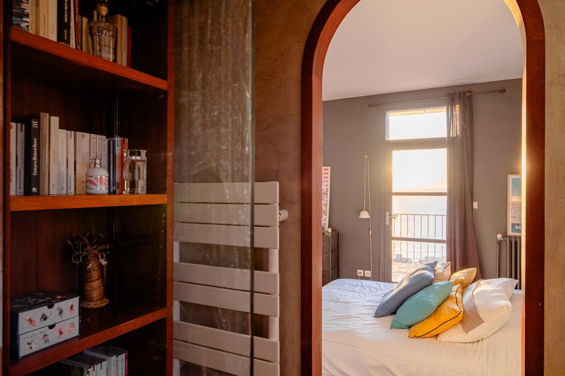luxury house 6 Rooms for sale on MARSEILLE (13007)