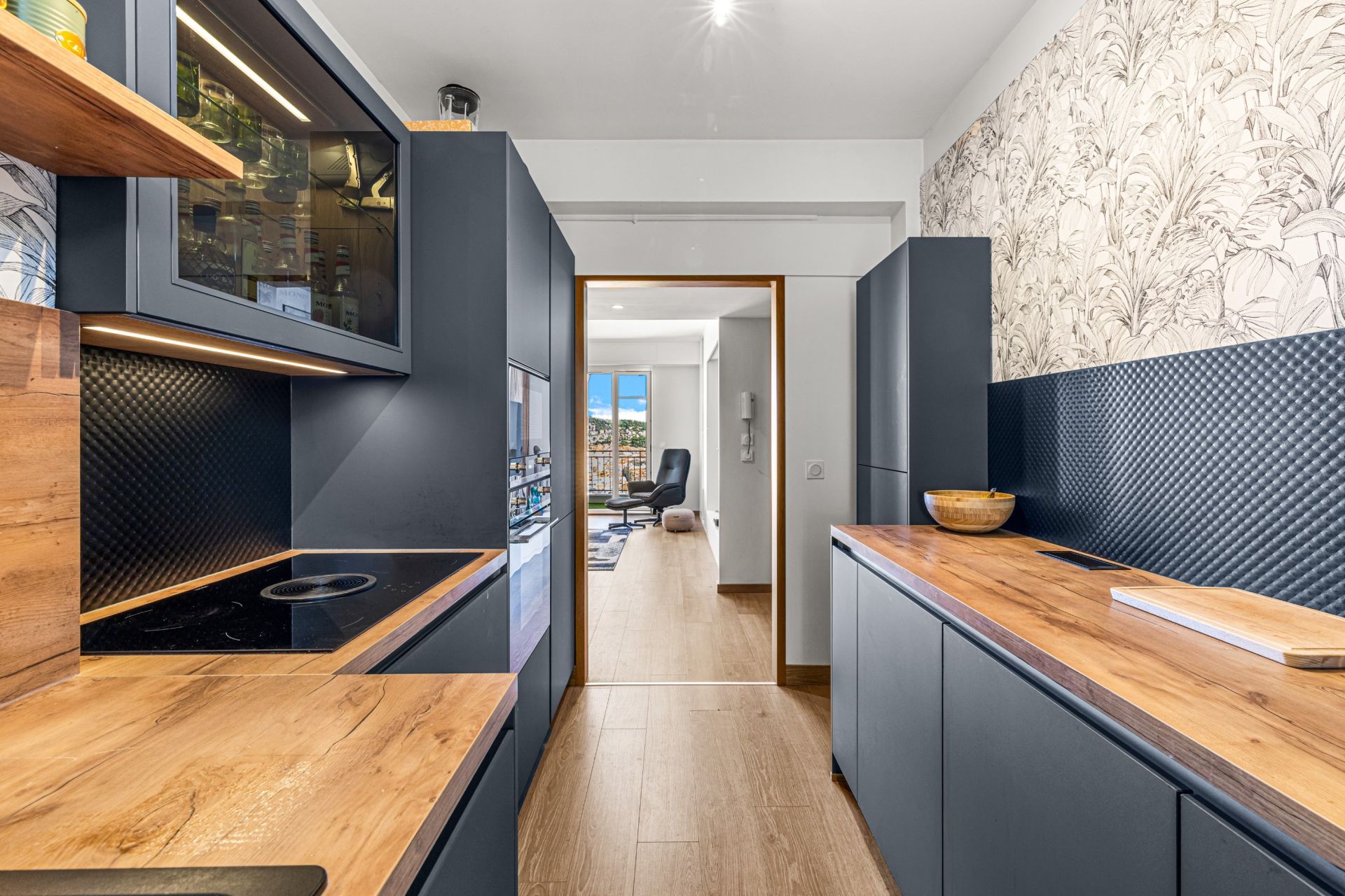 luxury apartment 3 Rooms for sale on NICE (06000)