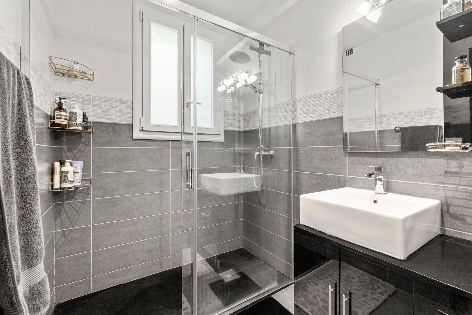 luxury apartment 3 Rooms for sale on NICE (06000)