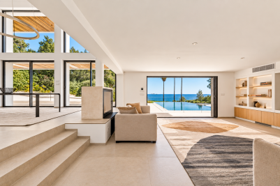 Sale Luxury villa Saint-Cyr-sur-Mer 8&nbsp;Rooms 337&nbsp;m²