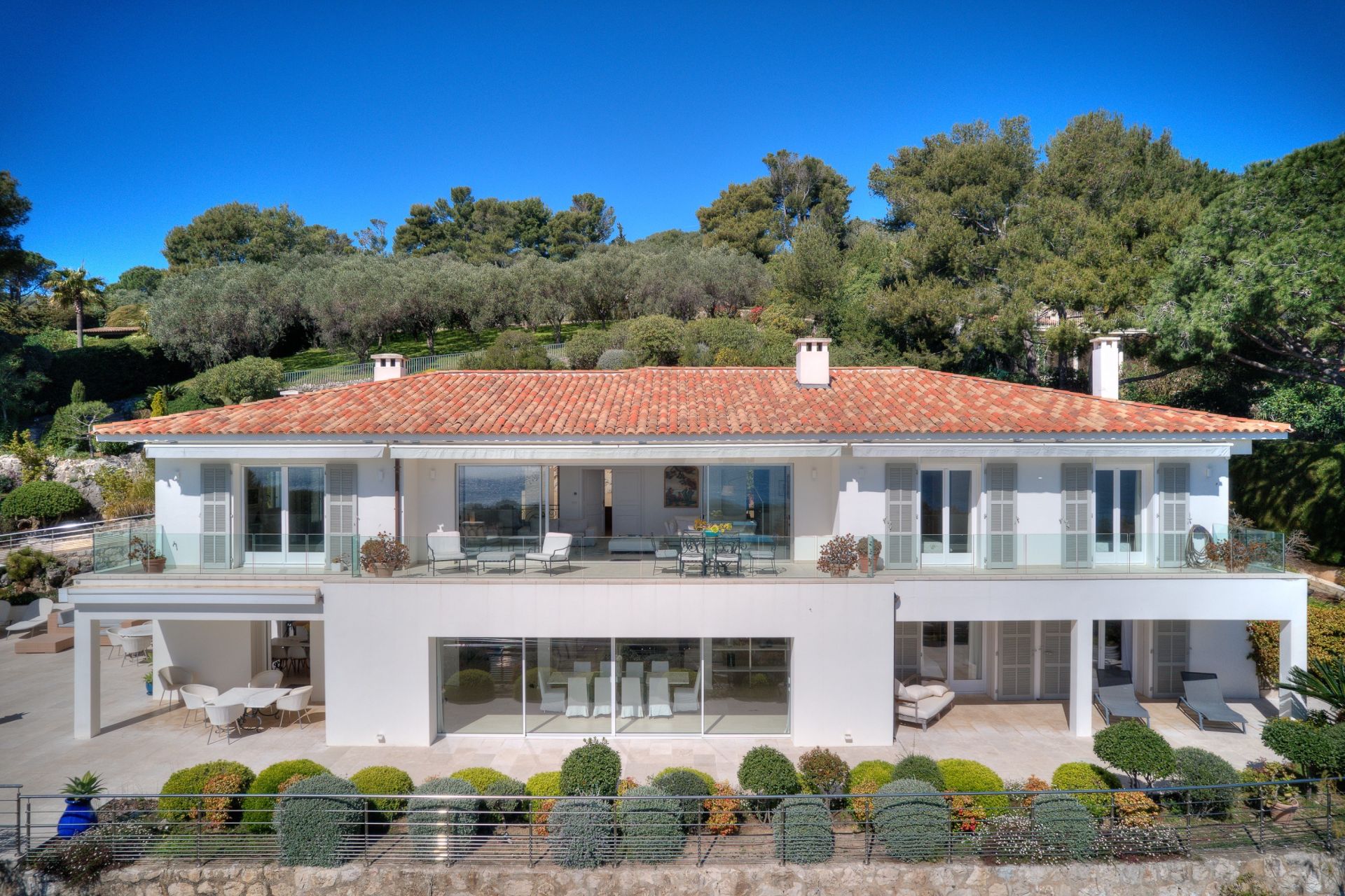 luxury villa 12 Rooms for sale on ST JEAN CAP FERRAT (06230)
