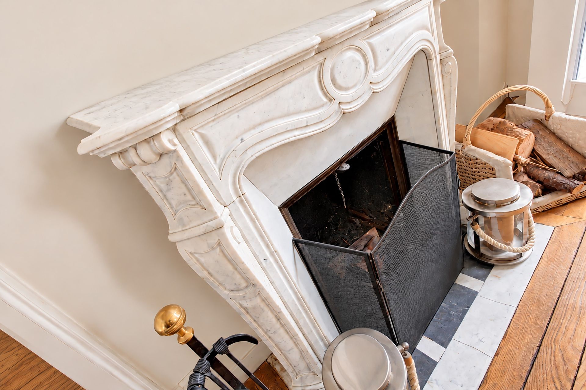 luxury apartment 6 Rooms for sale on PARIS (75016)