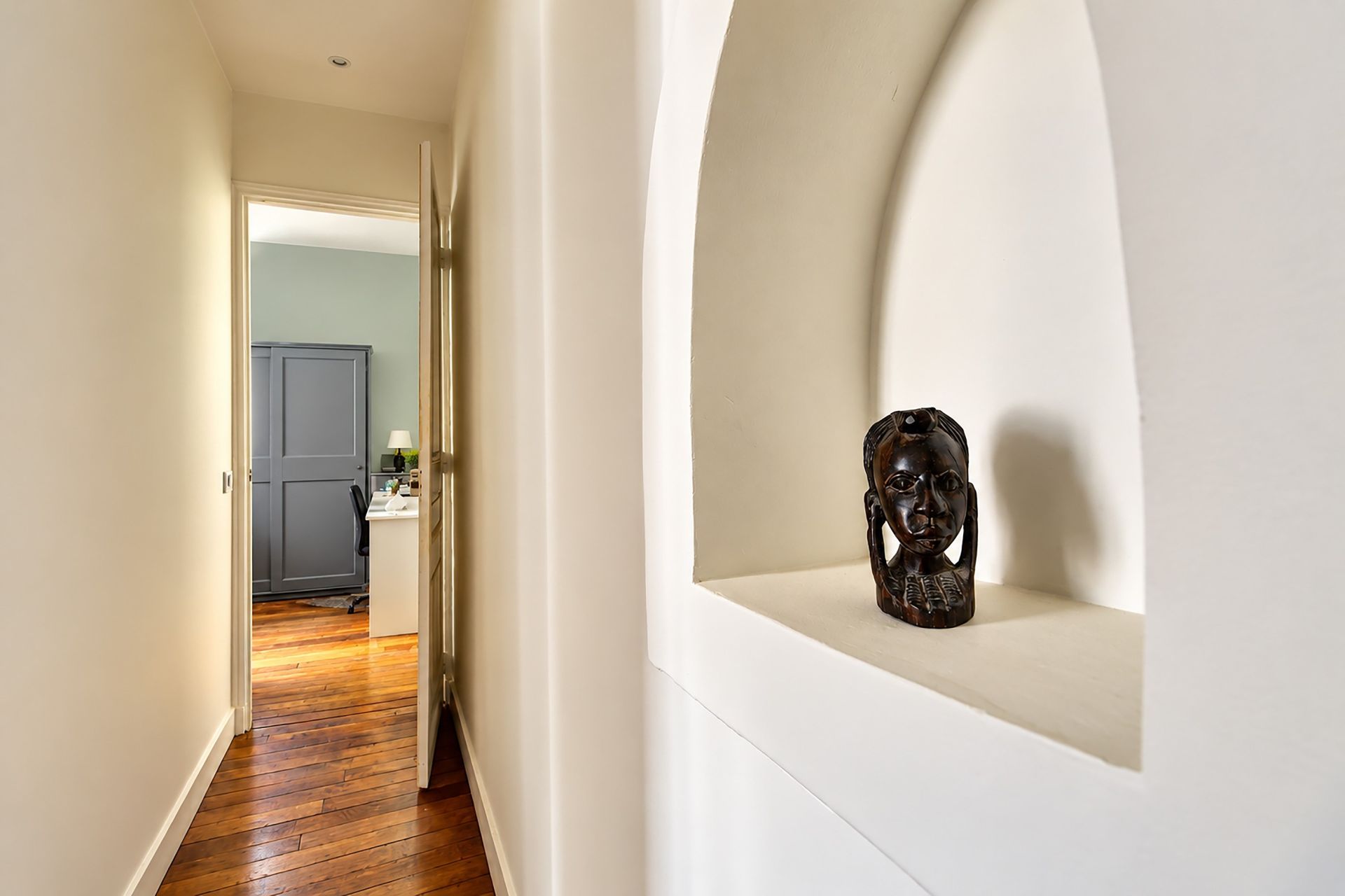 luxury apartment 6 Rooms for sale on PARIS (75016)