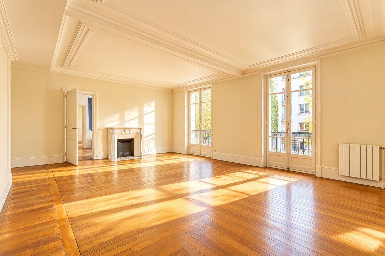 luxury apartment 6 Rooms for sale on PARIS (75016)