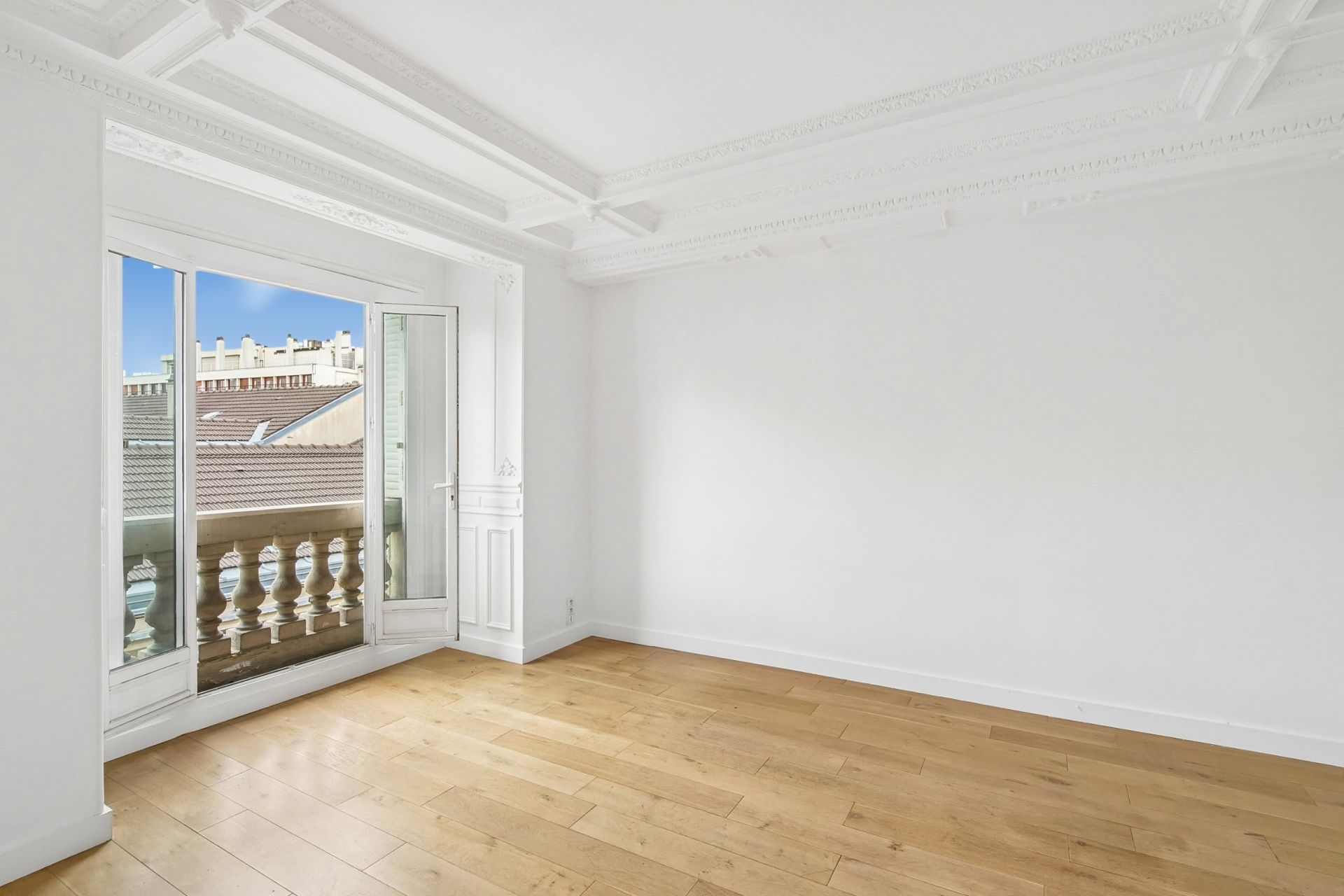 luxury apartment 4 Rooms for sale on PARIS (75017)