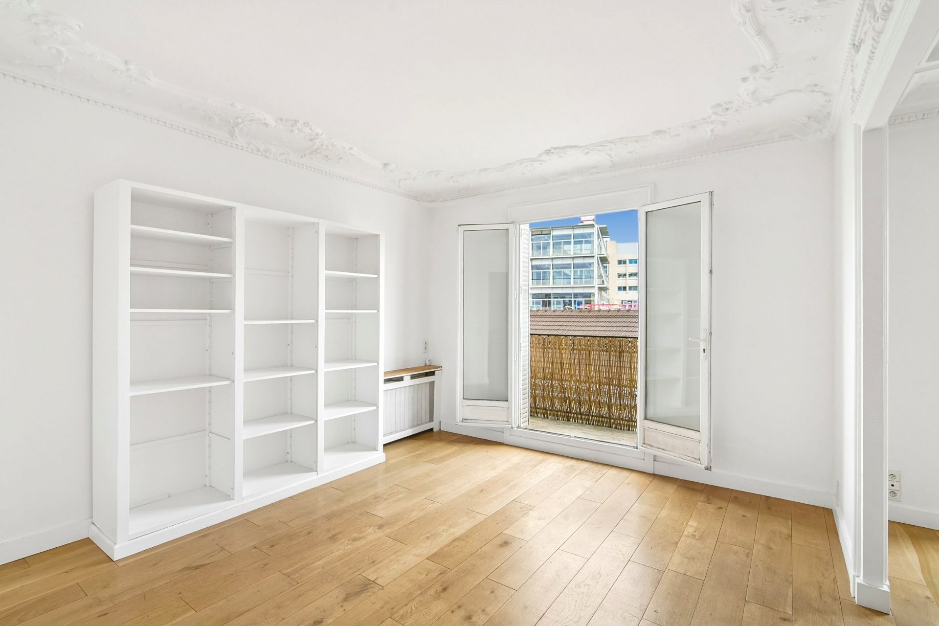 luxury apartment 4 Rooms for sale on PARIS (75017)