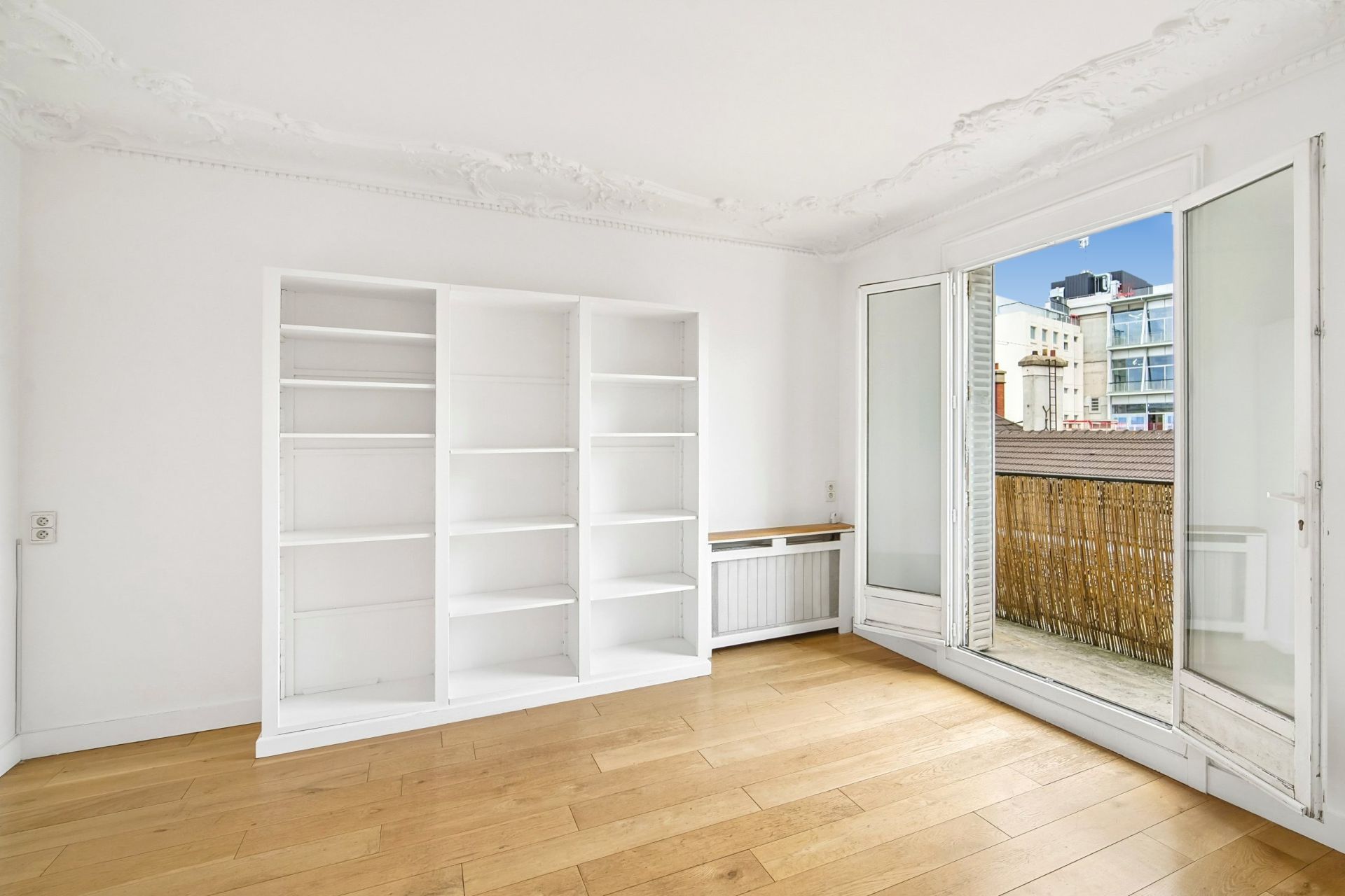 luxury apartment 4 Rooms for sale on PARIS (75017)