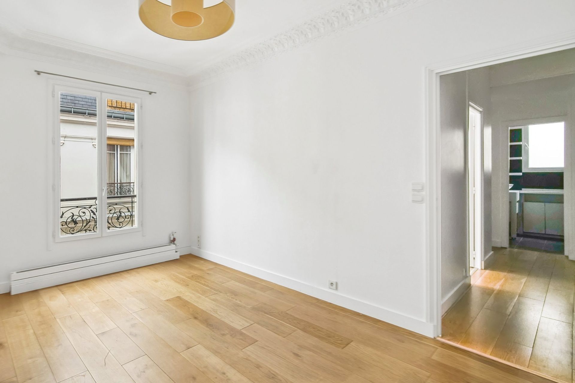 luxury apartment 4 Rooms for sale on PARIS (75017)