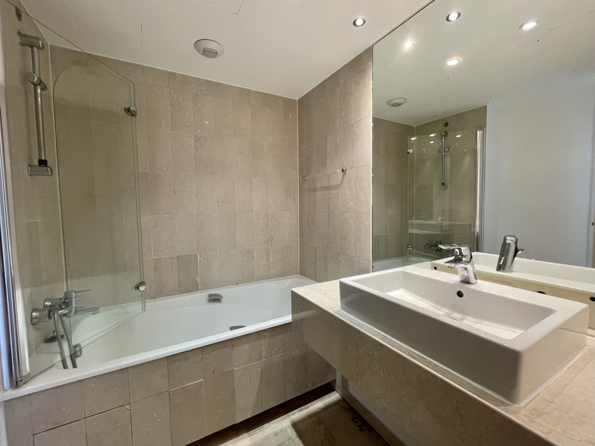 luxury apartment 2 Rooms for rent on MONACO (98000)