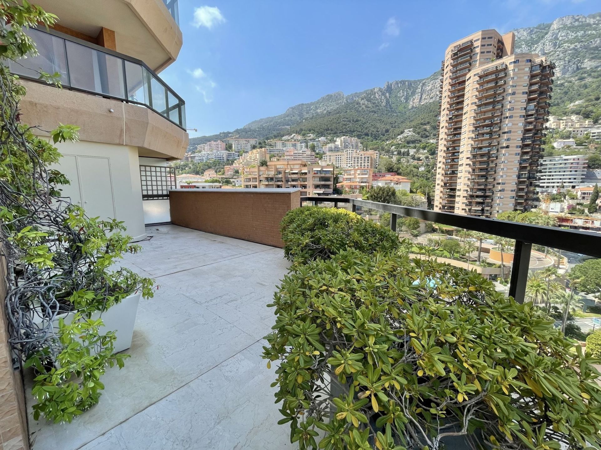 luxury apartment 2 Rooms for rent on MONACO (98000)
