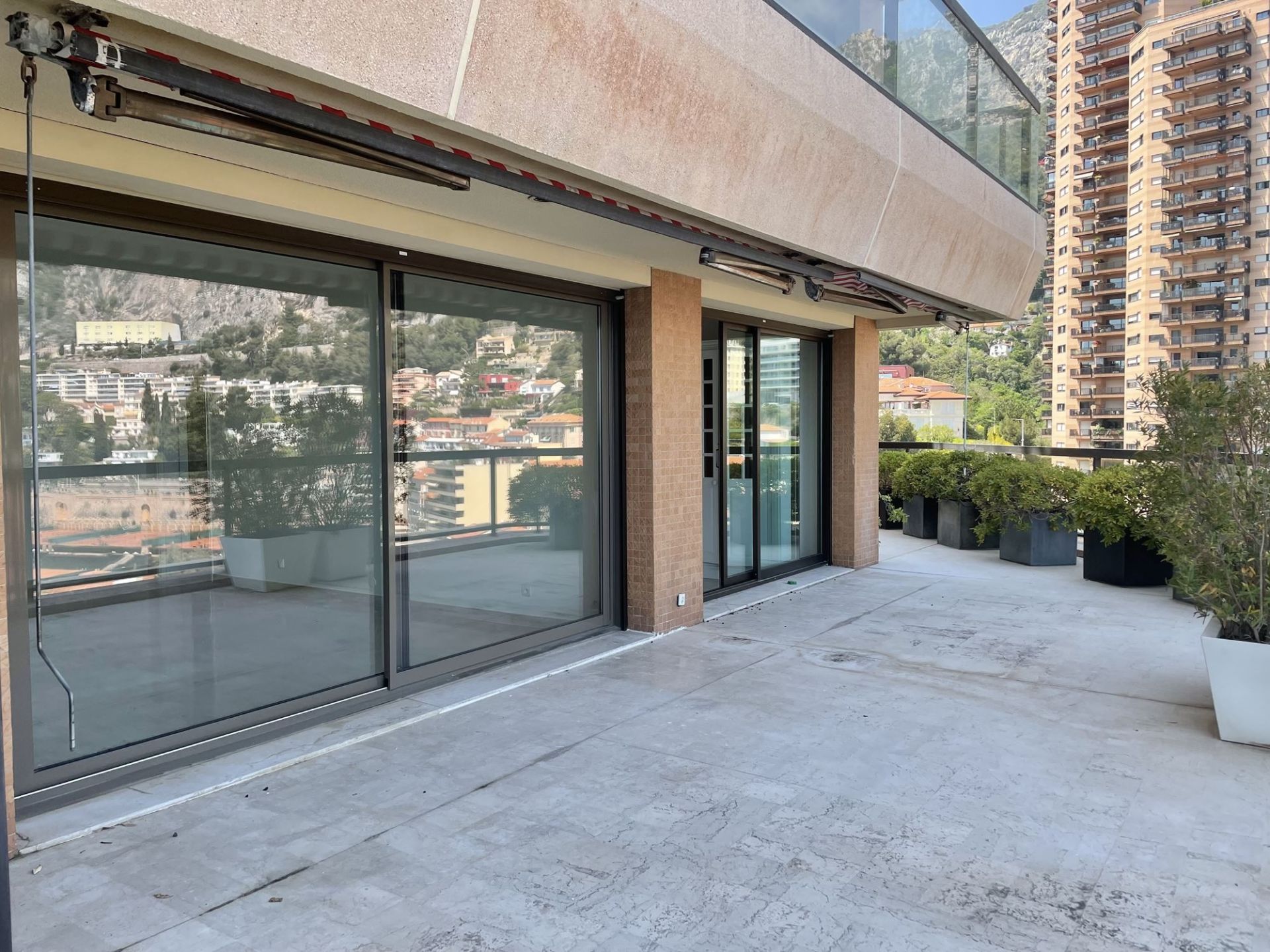 luxury apartment 2 Rooms for rent on MONACO (98000)