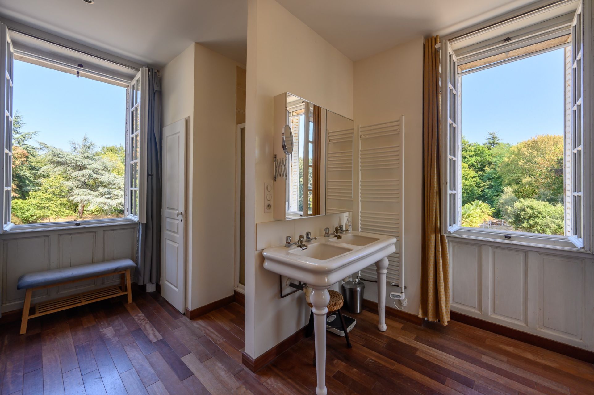 manor house 15 Rooms for sale on QUIMPER (29000)