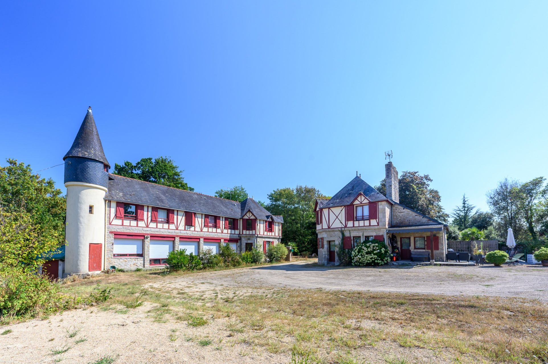 manor house 15 Rooms for sale on QUIMPER (29000)
