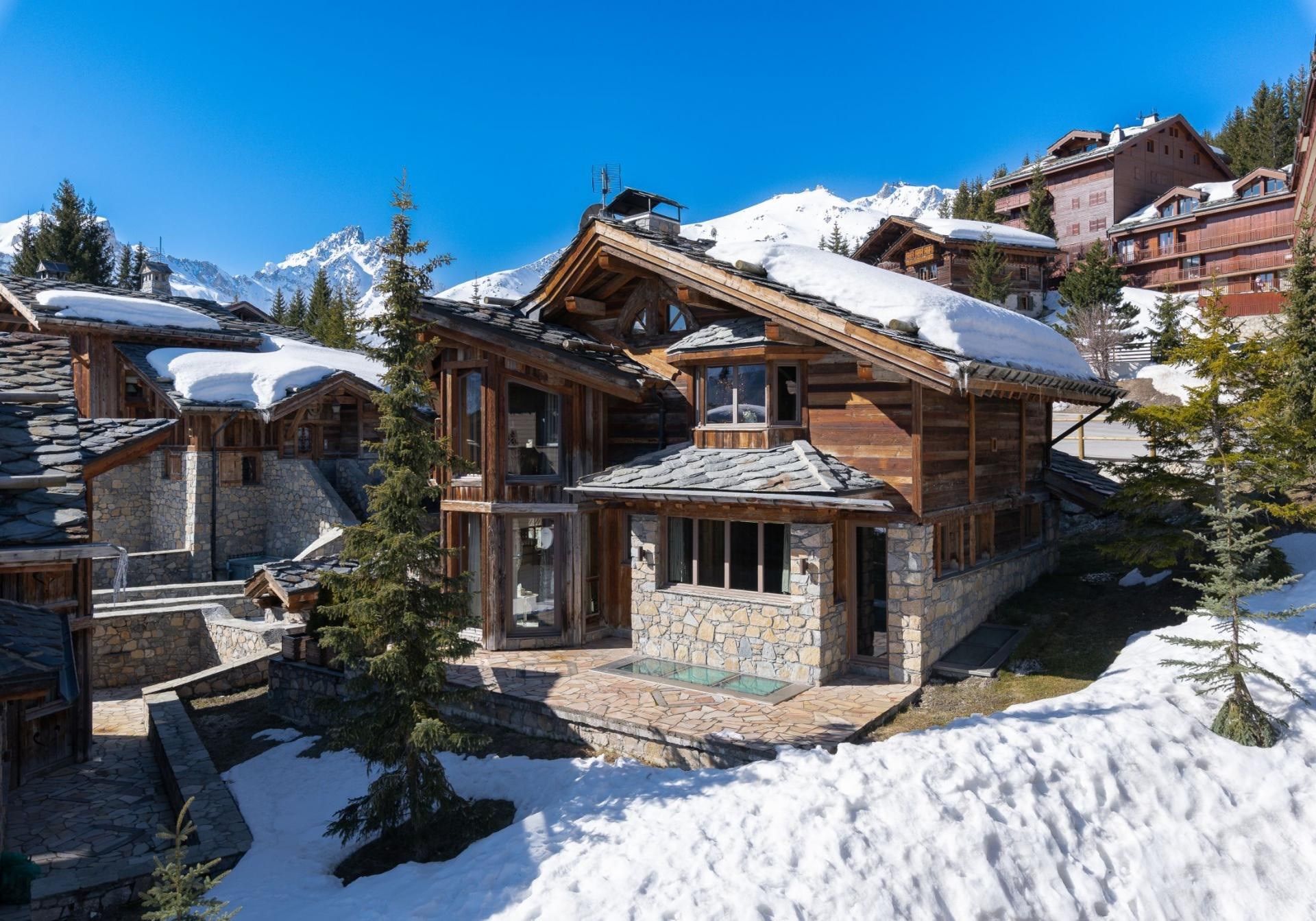 luxury chalet 5 Rooms for seasonal rent on COURCHEVEL (73120)