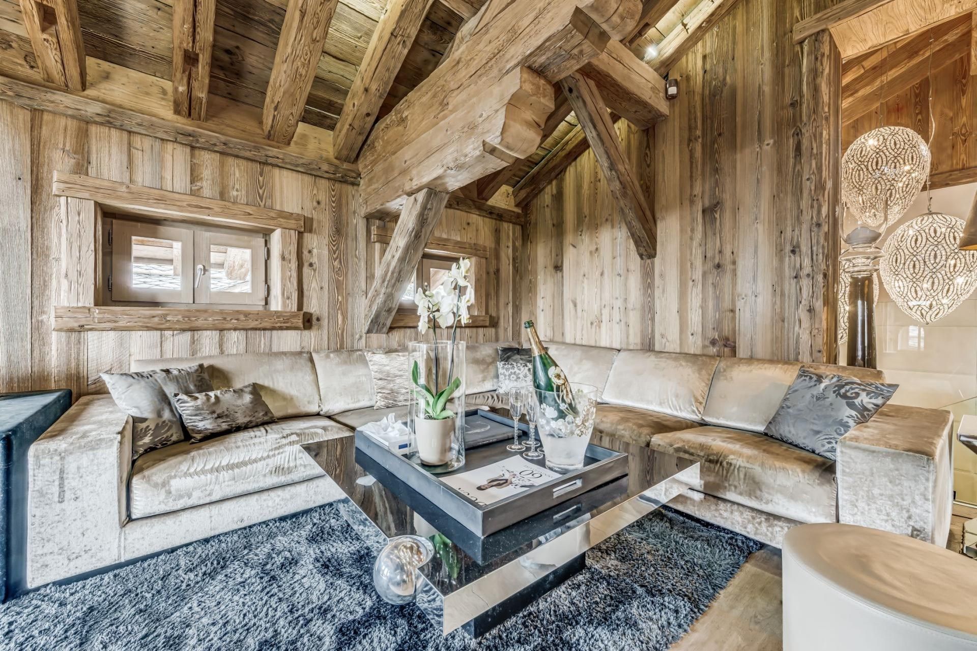 luxury chalet 5 Rooms for seasonal rent on COURCHEVEL (73120)