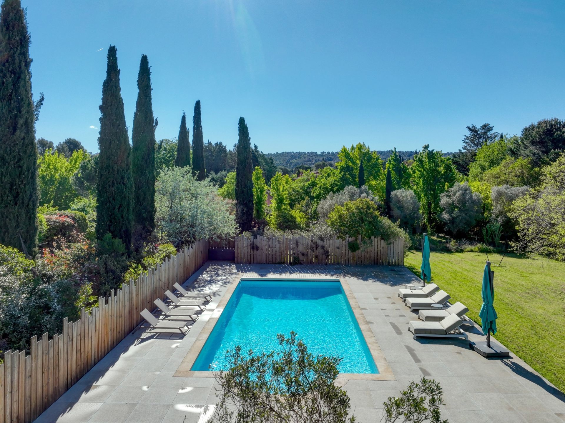 luxury house 11 Rooms for sale on AIX EN PROVENCE (13100)
