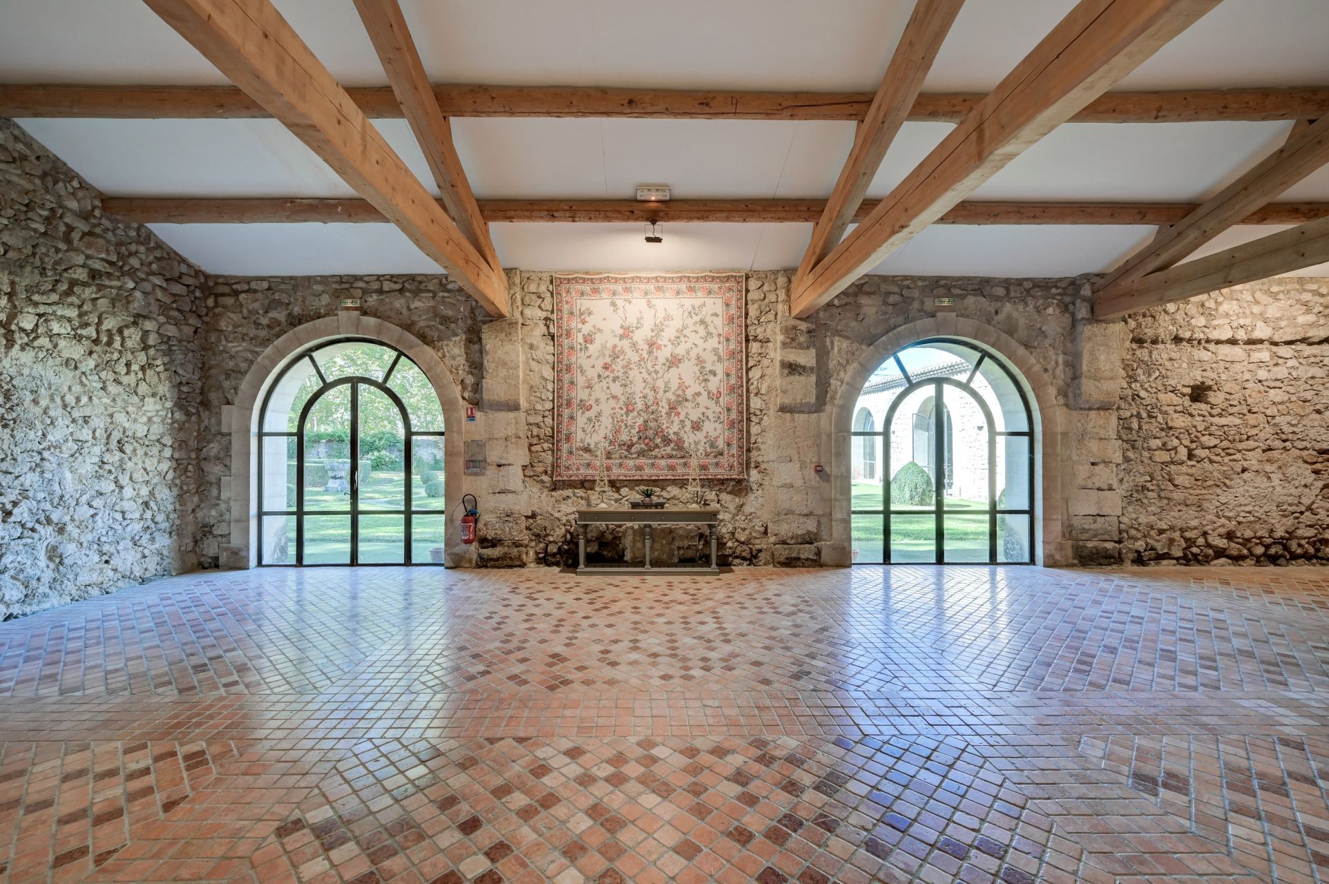 luxury house 10 Rooms for sale on AIX EN PROVENCE (13100)