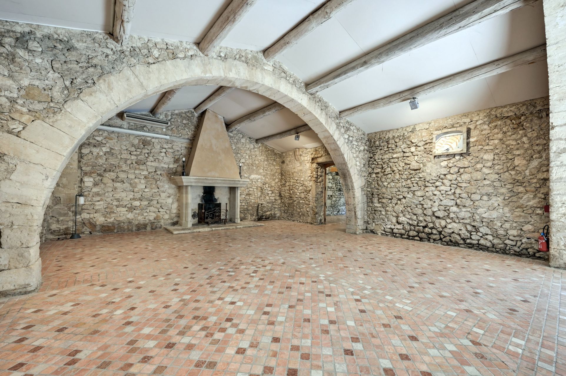 luxury house 10 Rooms for sale on AIX EN PROVENCE (13100)