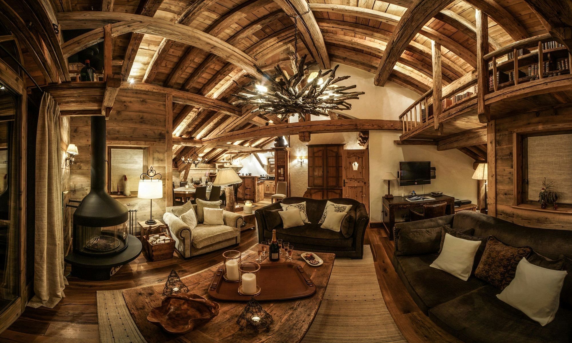 luxury chalet 7 Rooms for seasonal rent on COURCHEVEL (73120)